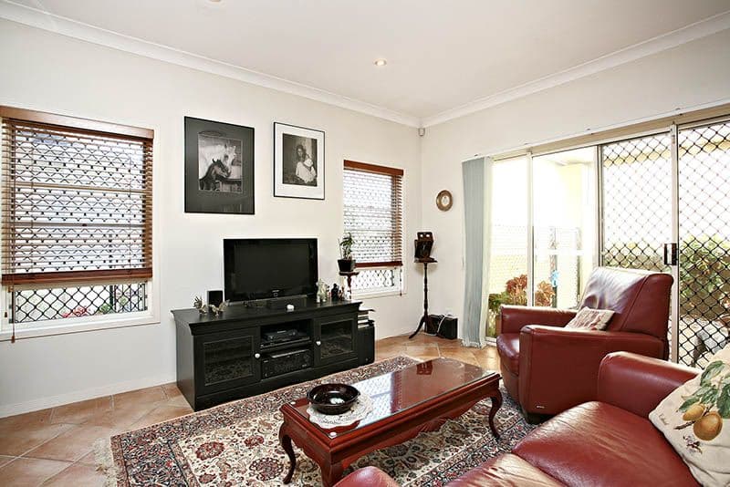 11 Oleander Place, CARINDALE QLD 4152, Carindale - Thumbnail 2