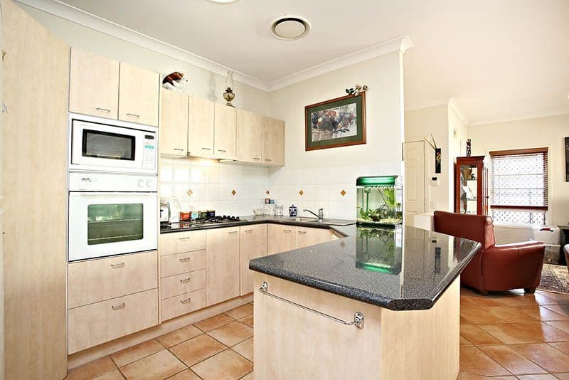 11 Oleander Place, CARINDALE QLD 4152, Carindale - Thumbnail 4
