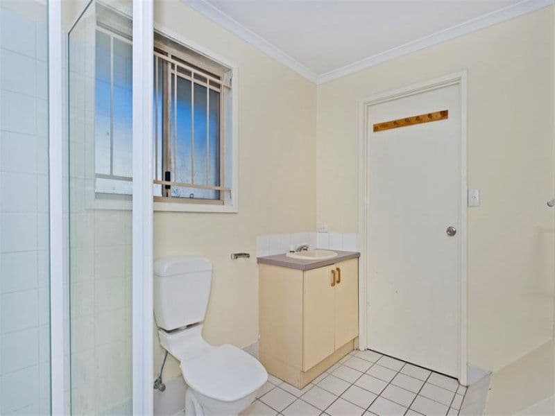 6 Pendlebury Court, EDENS LANDING QLD 4207, Edens Landing - Thumbnail 3