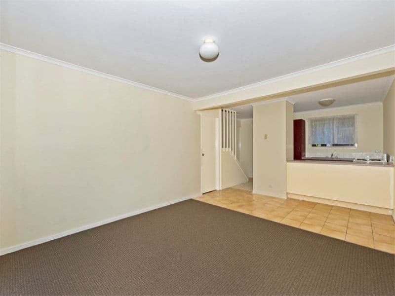 6 Pendlebury Court, EDENS LANDING QLD 4207, Edens Landing - Thumbnail 7