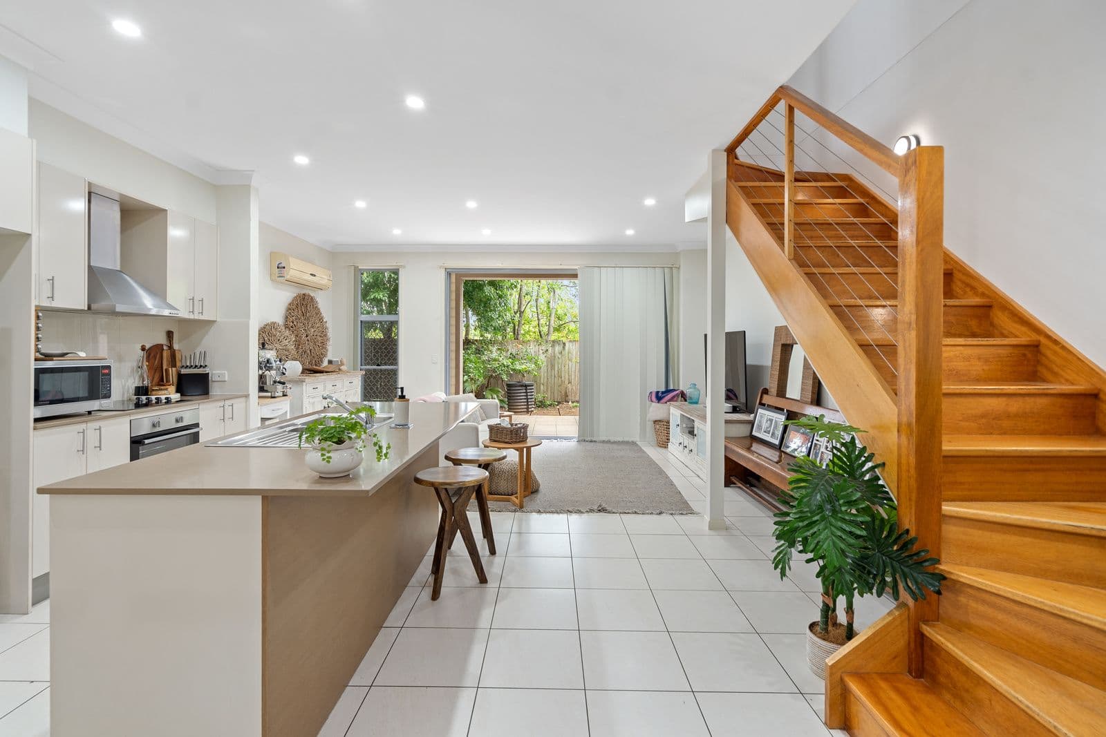 21 Bartlett Street, Morningside QLD 4170, Morningside - Thumbnail 3