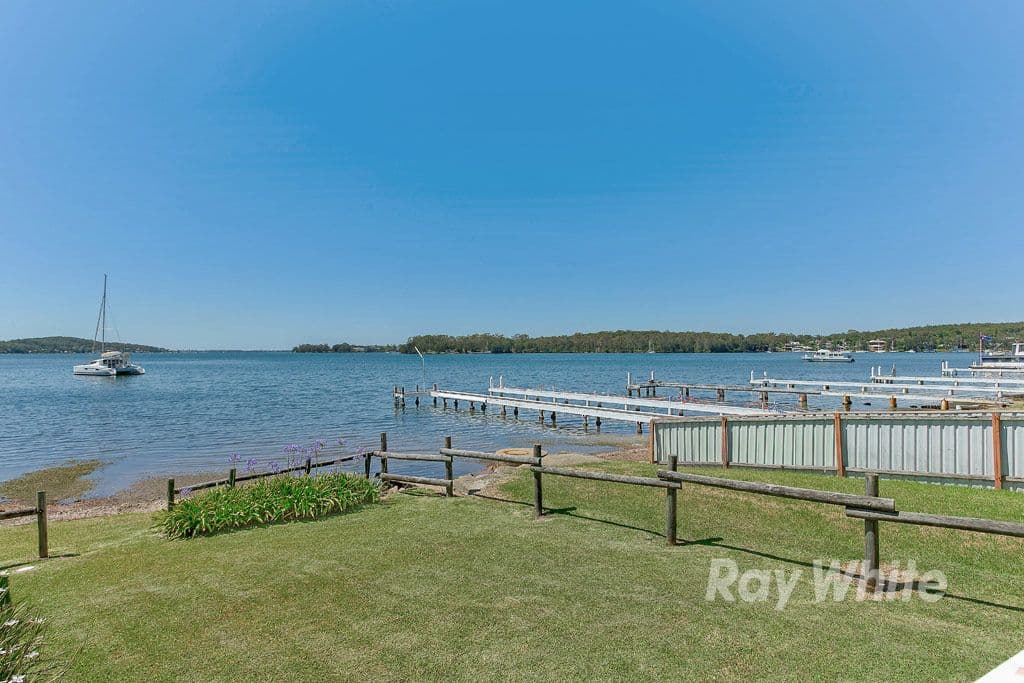 196 Kilaben Road, Kilaben Bay - Image 1