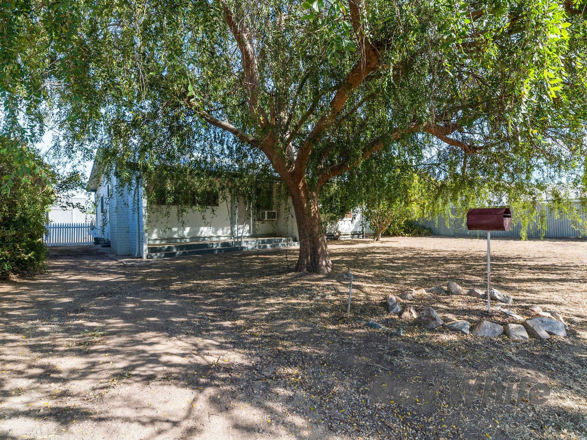 8 Royal Avenue, Benalla VIC 3672, Benalla - Thumbnail 2