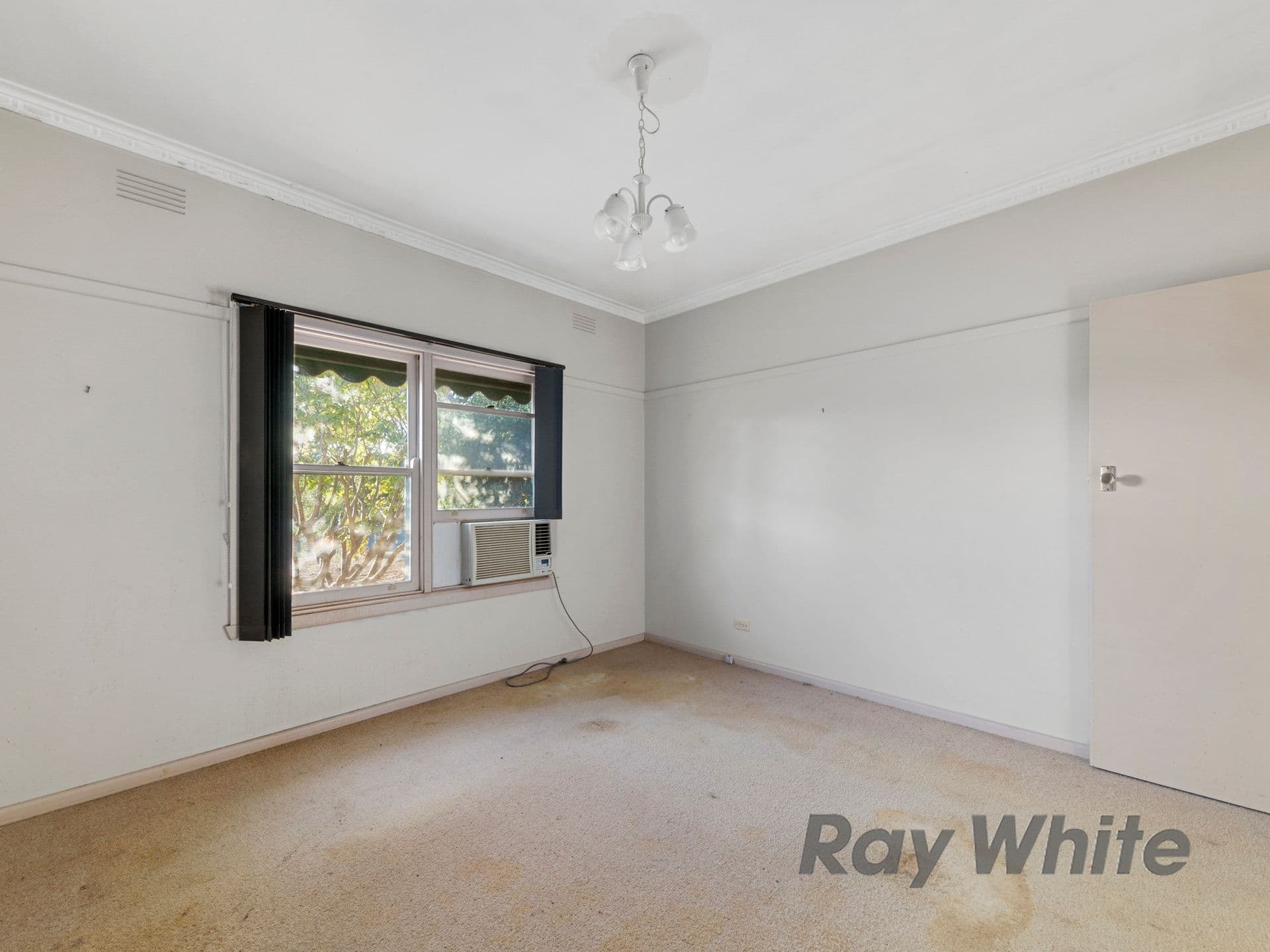 8 Royal Avenue, Benalla VIC 3672, Benalla - Thumbnail 6