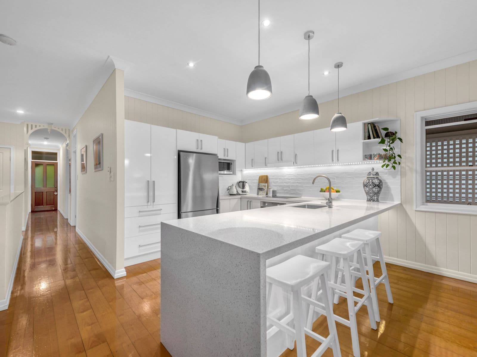 5 Esmonde Place, Coorparoo QLD 4151, Coorparoo - Thumbnail 2