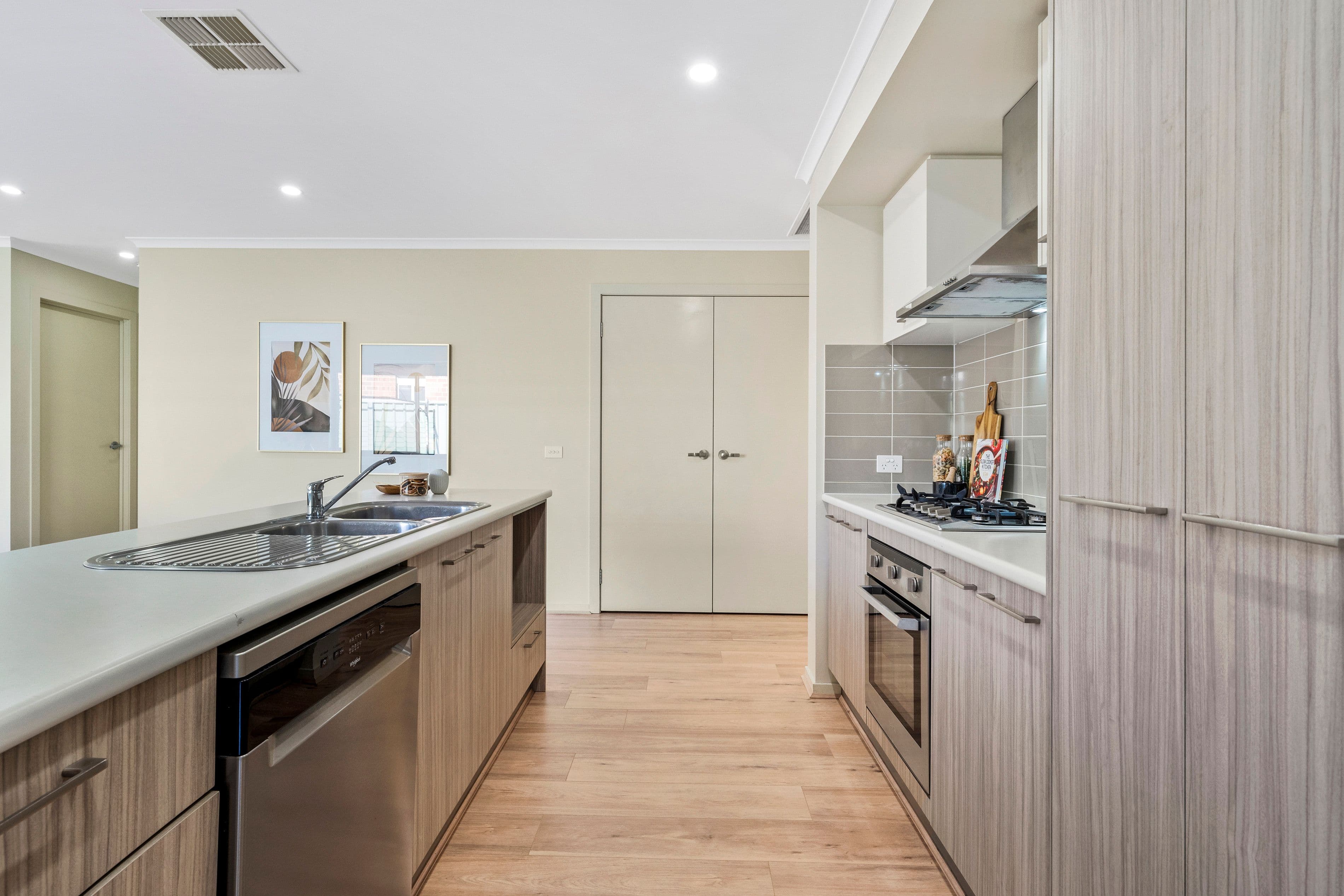7 Mahogany Circuit, Parafield Gardens SA 5107, Parafield Gardens - Thumbnail 3