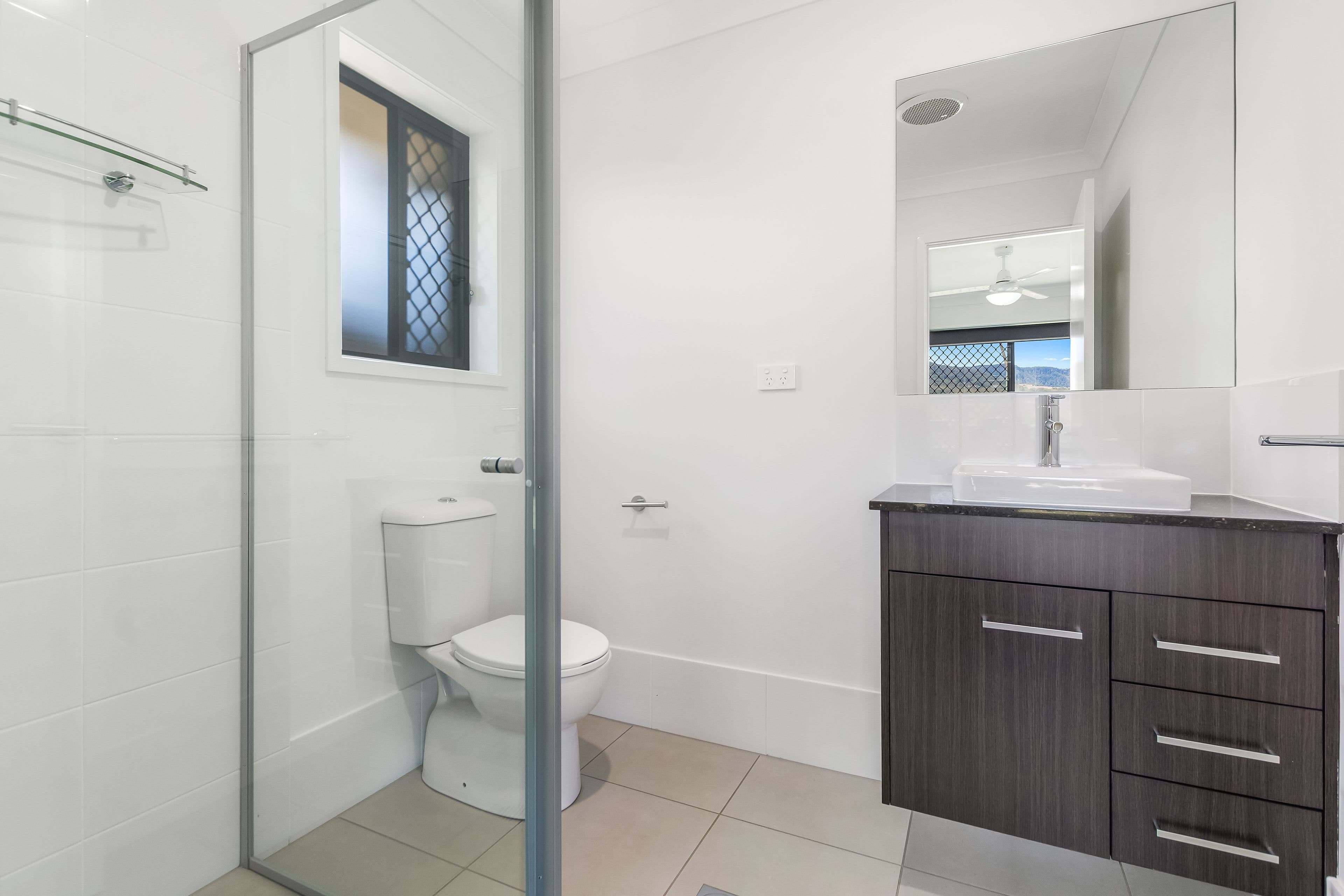 19 Acland Drive, Horsley - Thumbnail 4