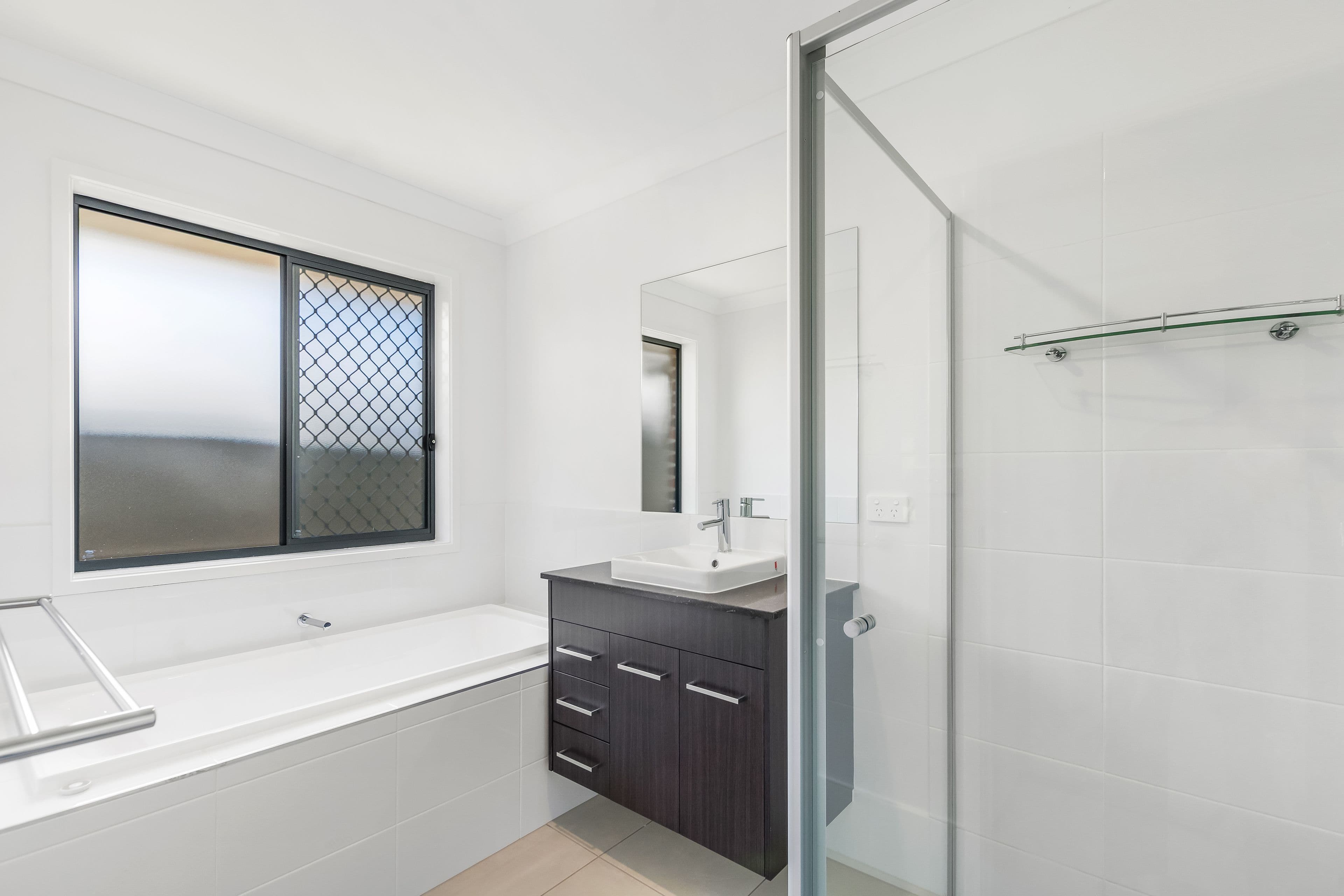 19 Acland Drive, Horsley - Thumbnail 6