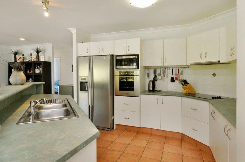 14 Holterman Court, MUDGEERABA QLD 4213, Mudgeeraba - Thumbnail 3