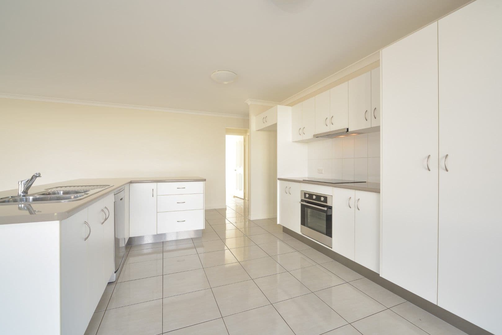 48 Iris Road, Kirkwood QLD 4680, Kirkwood - Thumbnail 7