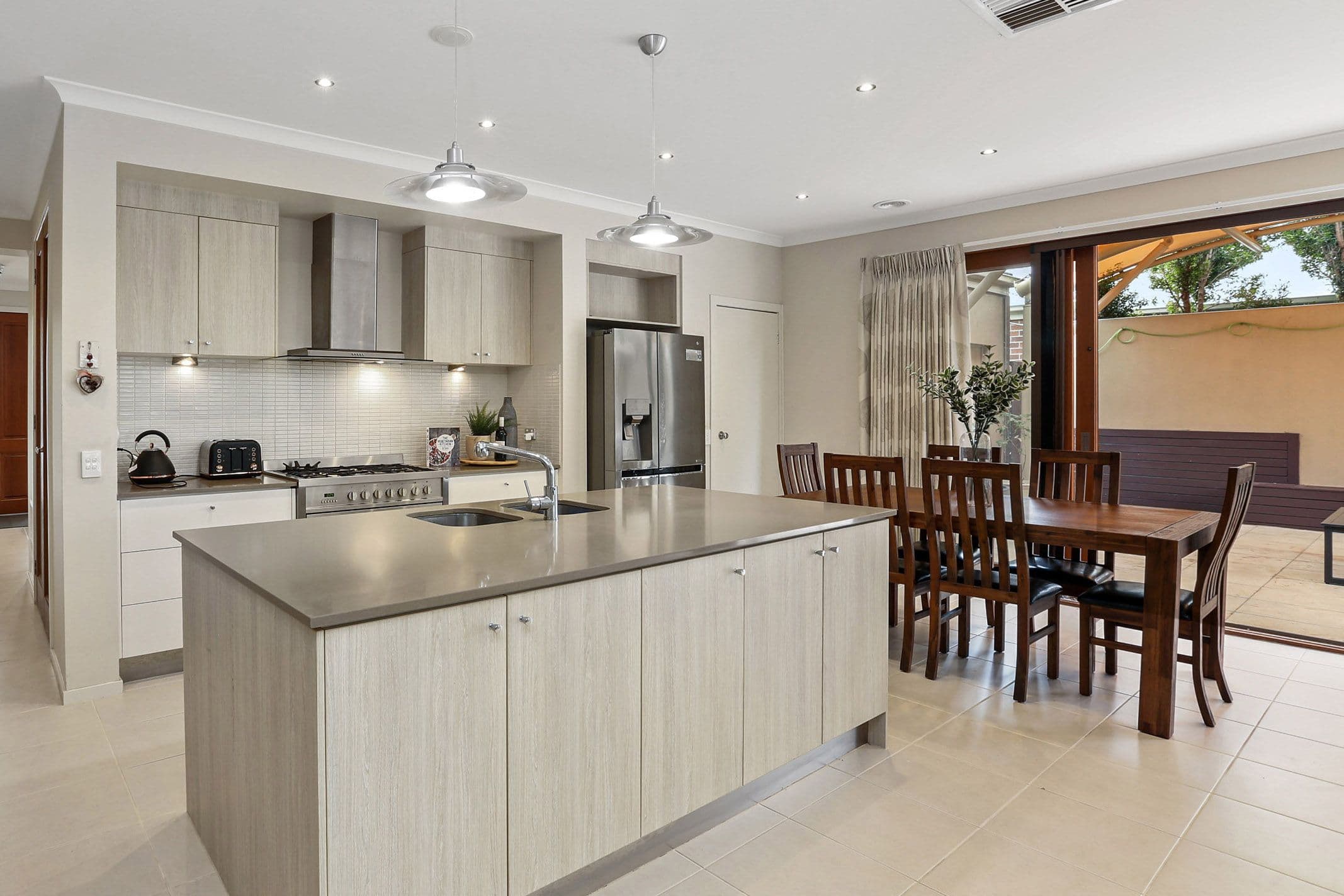 124 Eastlakes Boulevard, Lara VIC 3212, Lara - Thumbnail 7