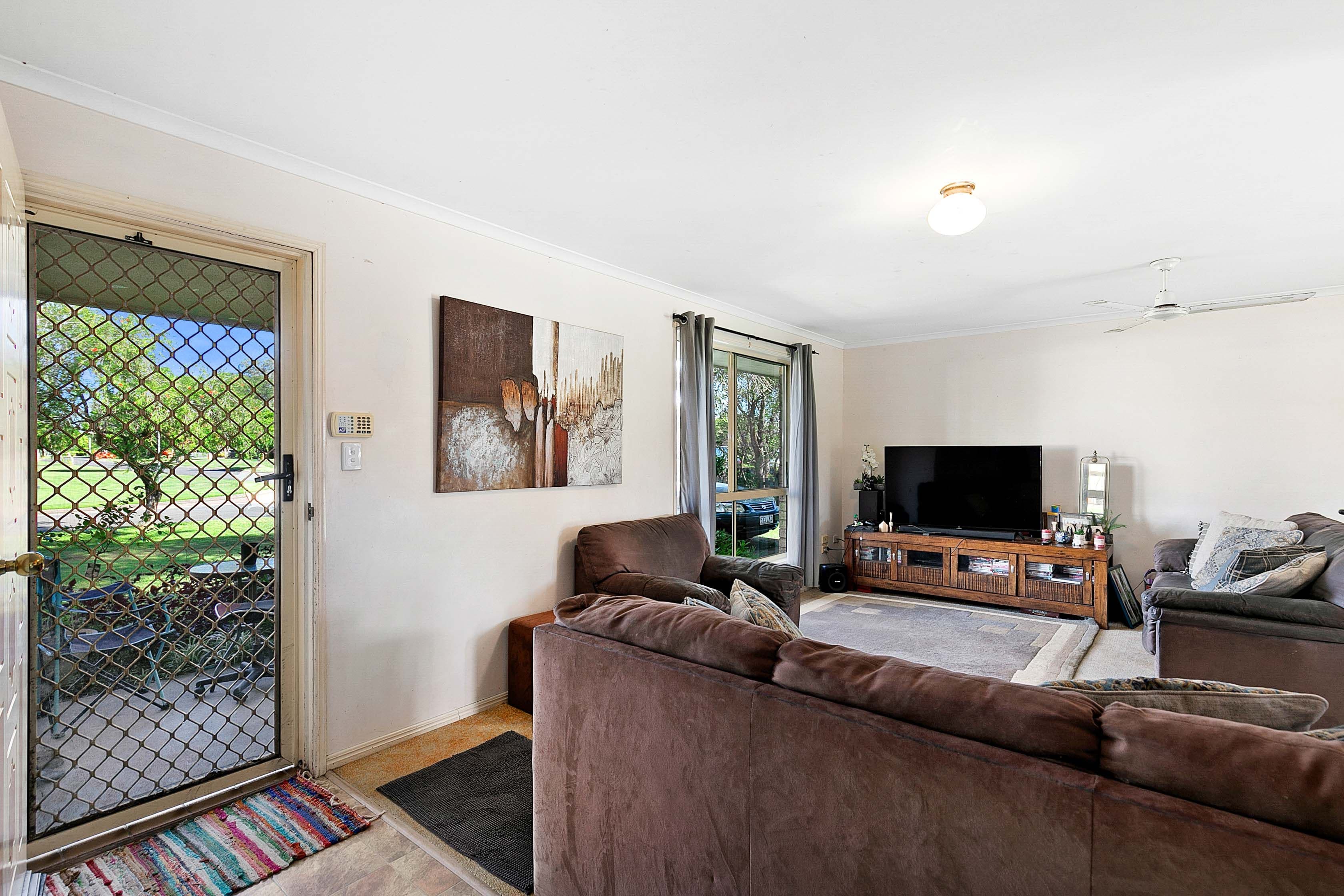 26 Cedar Crescent, Kawungan QLD 4655, Kawungan - Thumbnail 2
