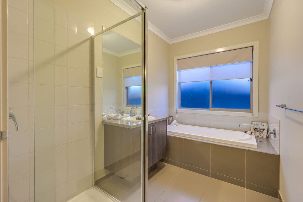 53 Claire Way, Tarneit VIC 3029, Tarneit - Thumbnail 8