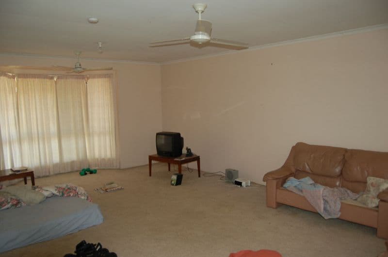 17 Straight Drive, BROWNS PLAINS QLD 4118, Browns Plains - Thumbnail 2