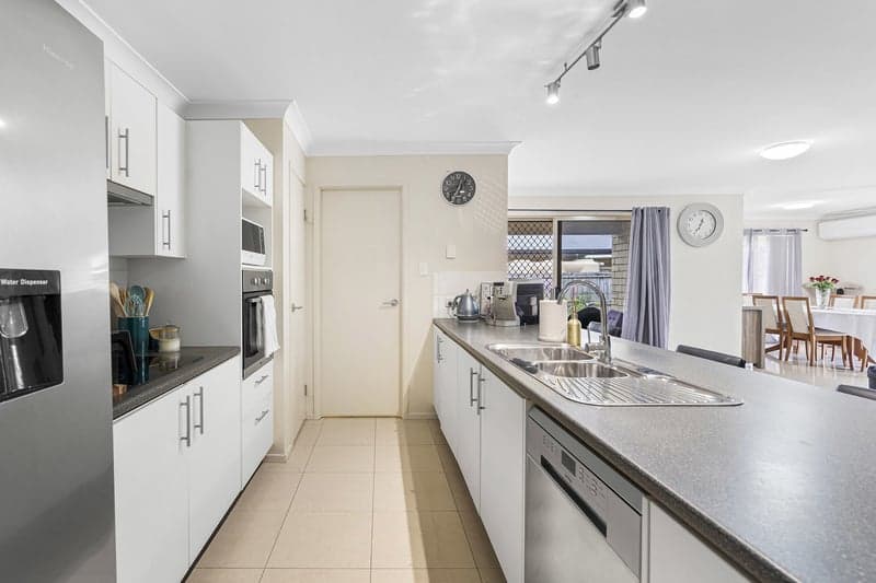 4 Ponting Place, Bracken Ridge - Thumbnail 2