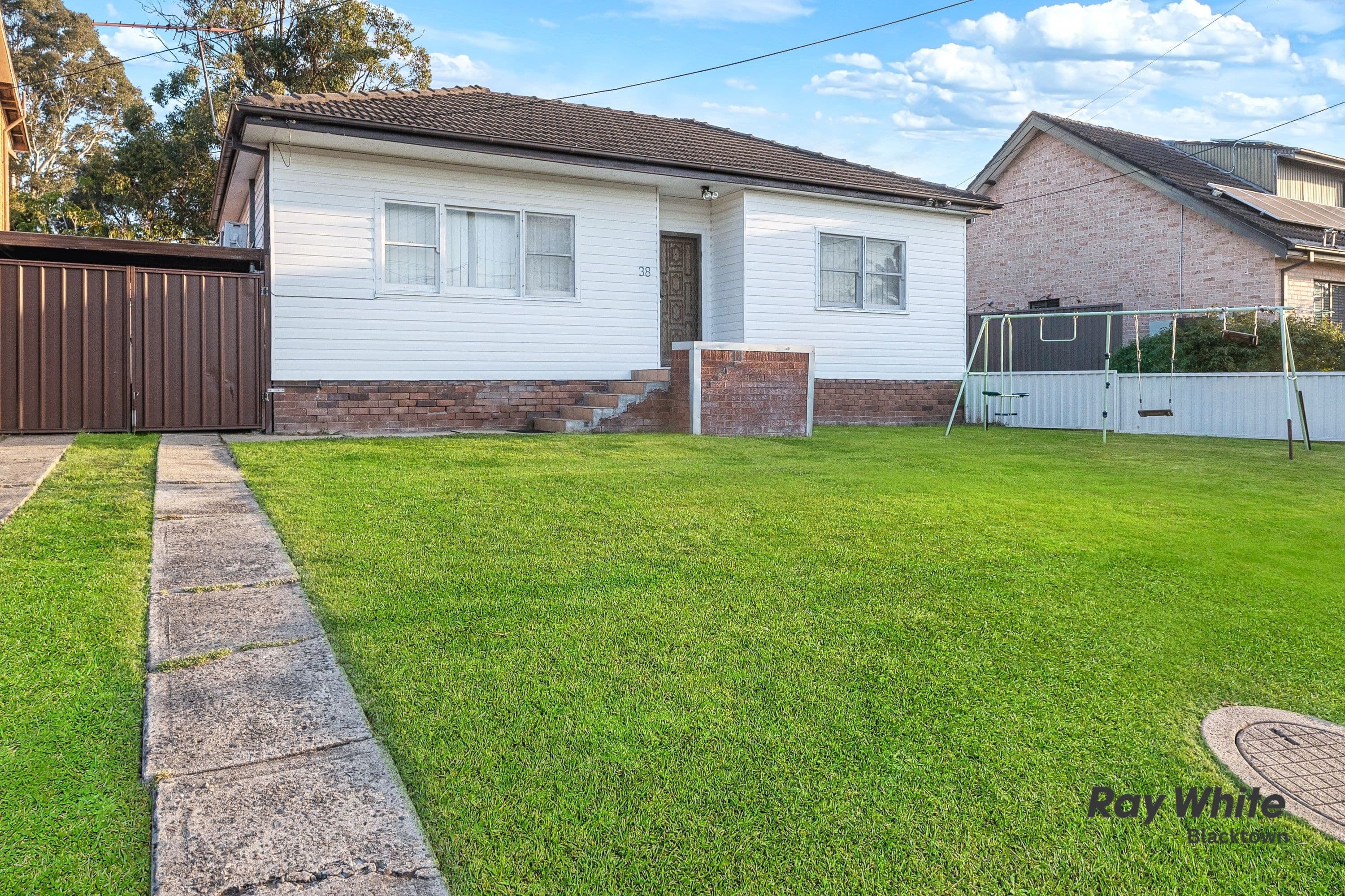 38 Hilltop Avenue, Blacktown NSW 2148, Blacktown - Thumbnail 2