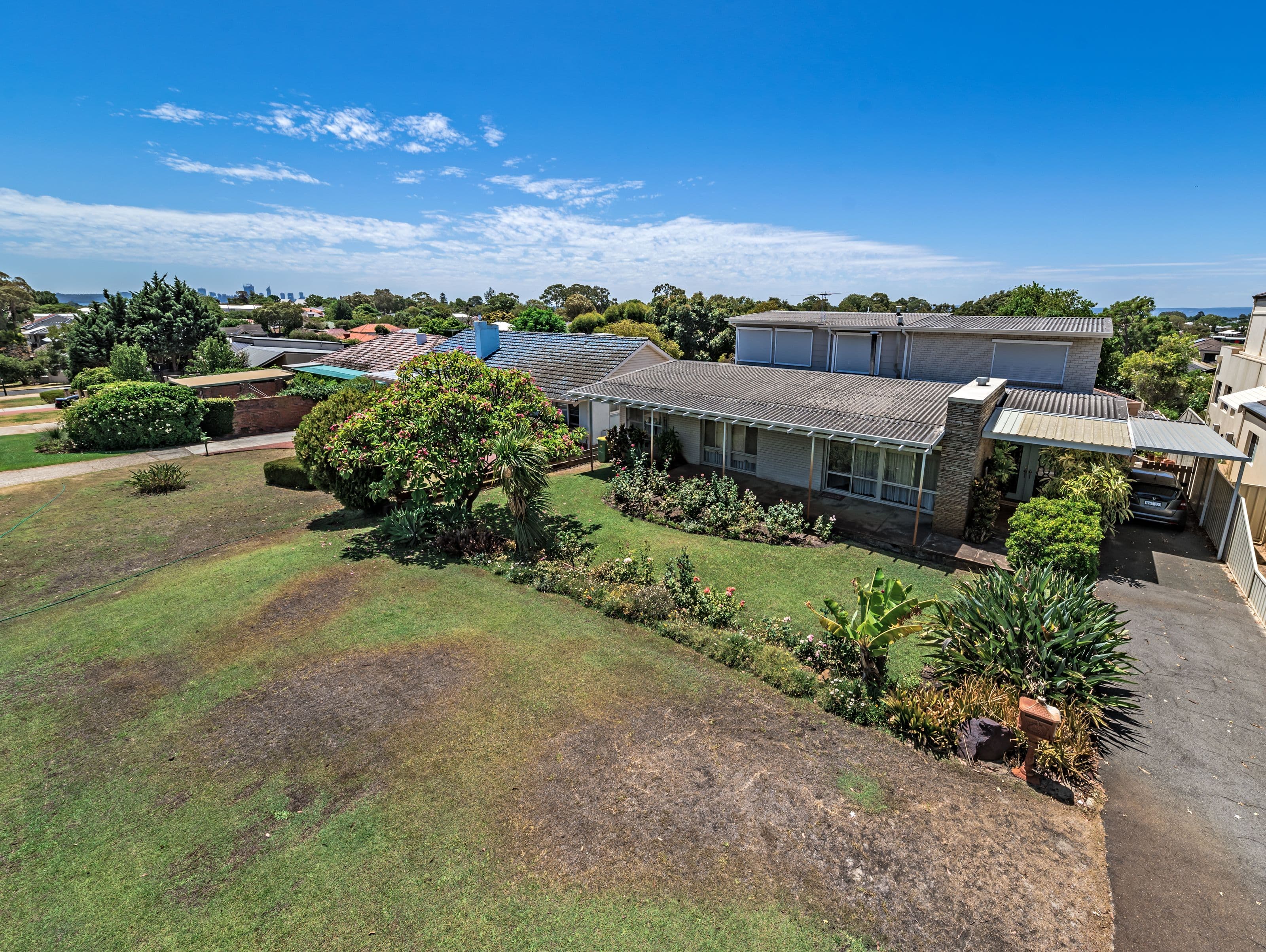 22 McCallum Crescent, Ardross WA 6153, Ardross - Thumbnail 2