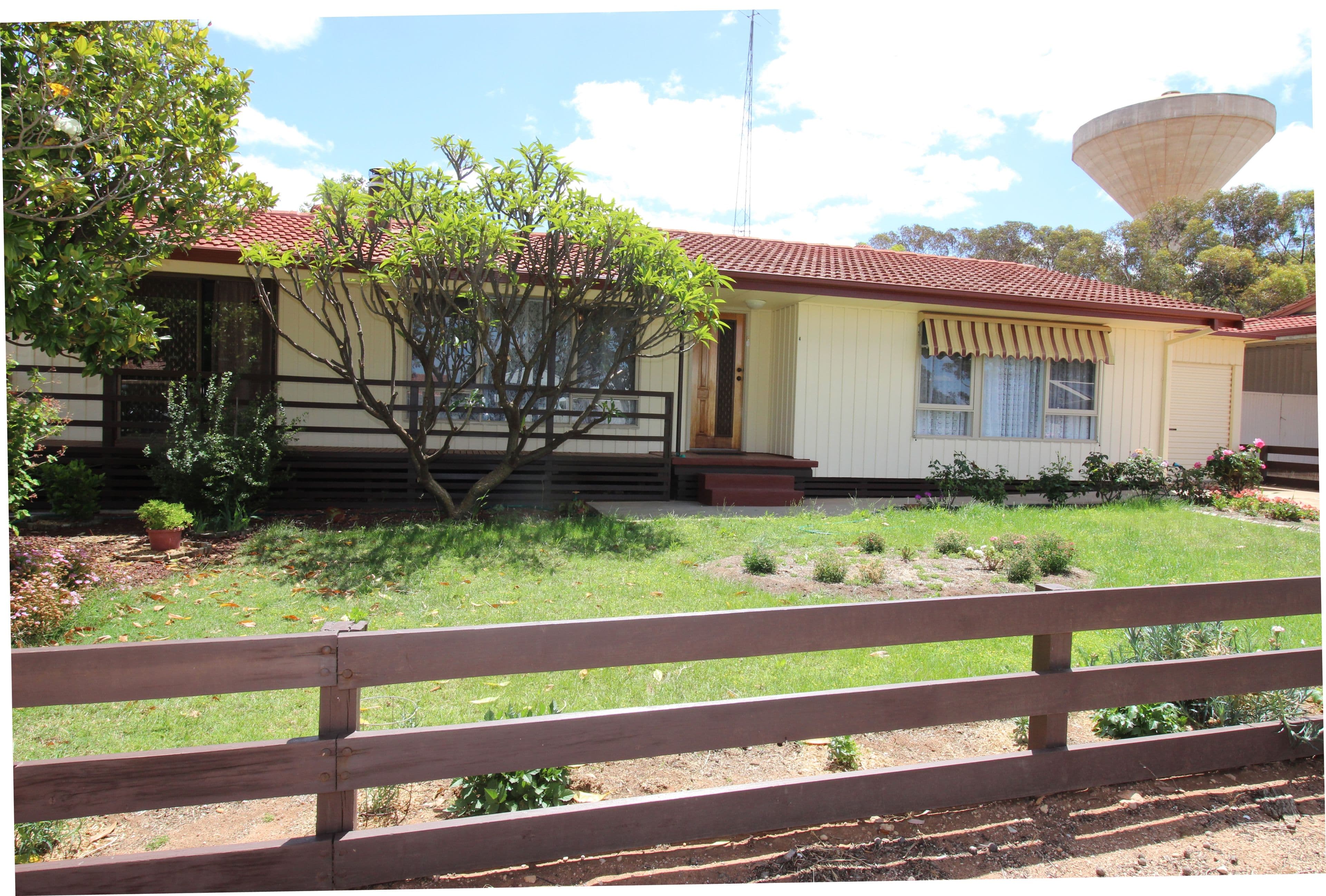 4 Don Elliott Drive, Waikerie SA 5330, Waikerie - Image 1