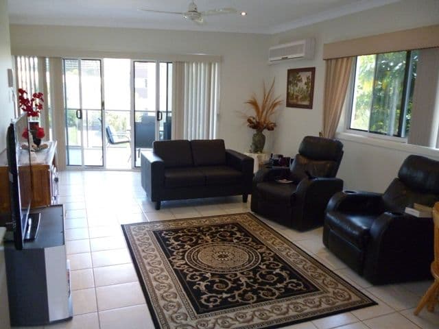 22 Burleigh Street, BURLEIGH HEADS QLD 4220, Burleigh Heads - Thumbnail 2