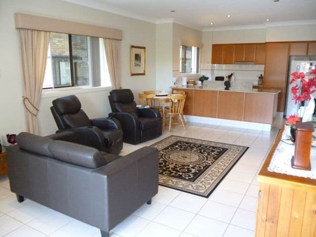 22 Burleigh Street, BURLEIGH HEADS QLD 4220, Burleigh Heads - Thumbnail 3
