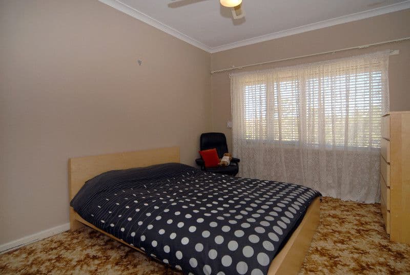 50 Sebastian Crescent, COOLBELLUP WA 6163, Coolbellup - Thumbnail 3