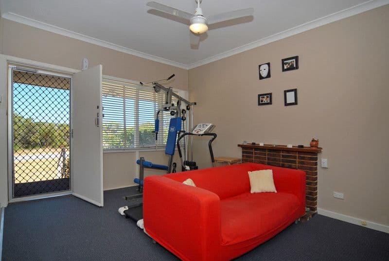 50 Sebastian Crescent, COOLBELLUP WA 6163, Coolbellup - Thumbnail 4