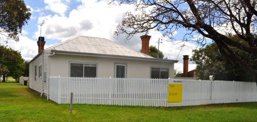 207 Sutton Street, Cootamundra - Image 1