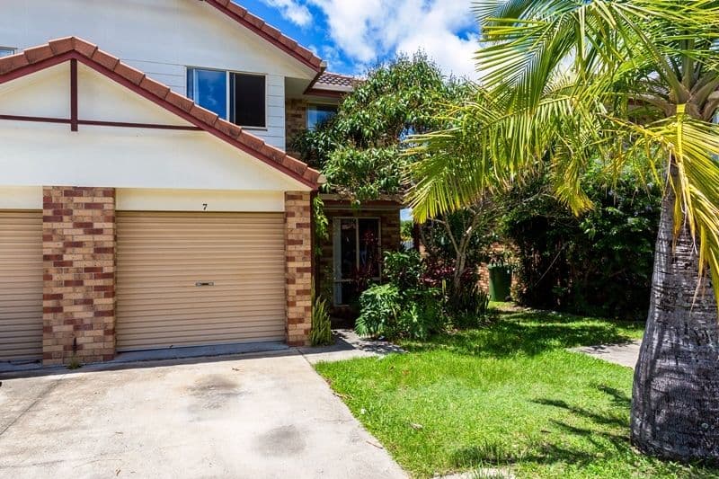 643 Pine Ridge Road, Biggera Waters QLD 4216, Biggera Waters - Image 1