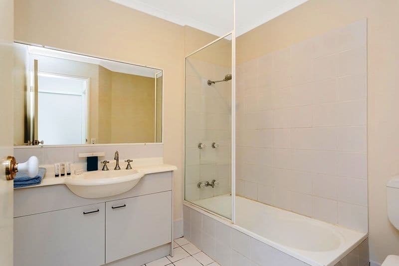 643 Pine Ridge Road, Biggera Waters QLD 4216, Biggera Waters - Thumbnail 6