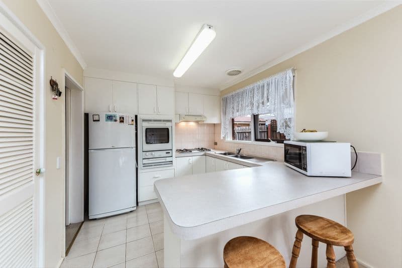 41 O'Neills Road, Melton VIC 3337, Melton - Thumbnail 3