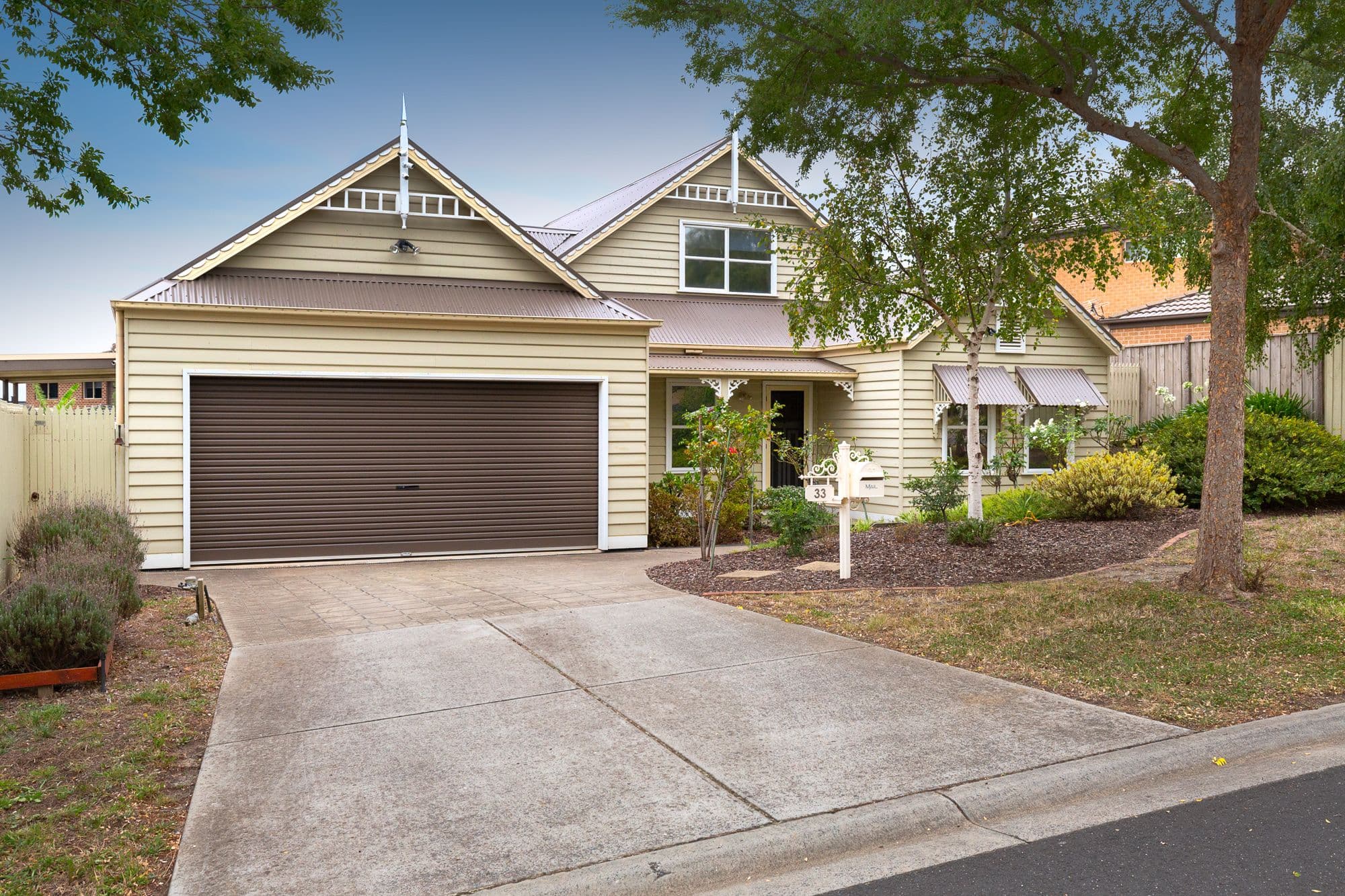 33 Hillgrove Crescent, Berwick VIC 3806, Berwick - Thumbnail 2