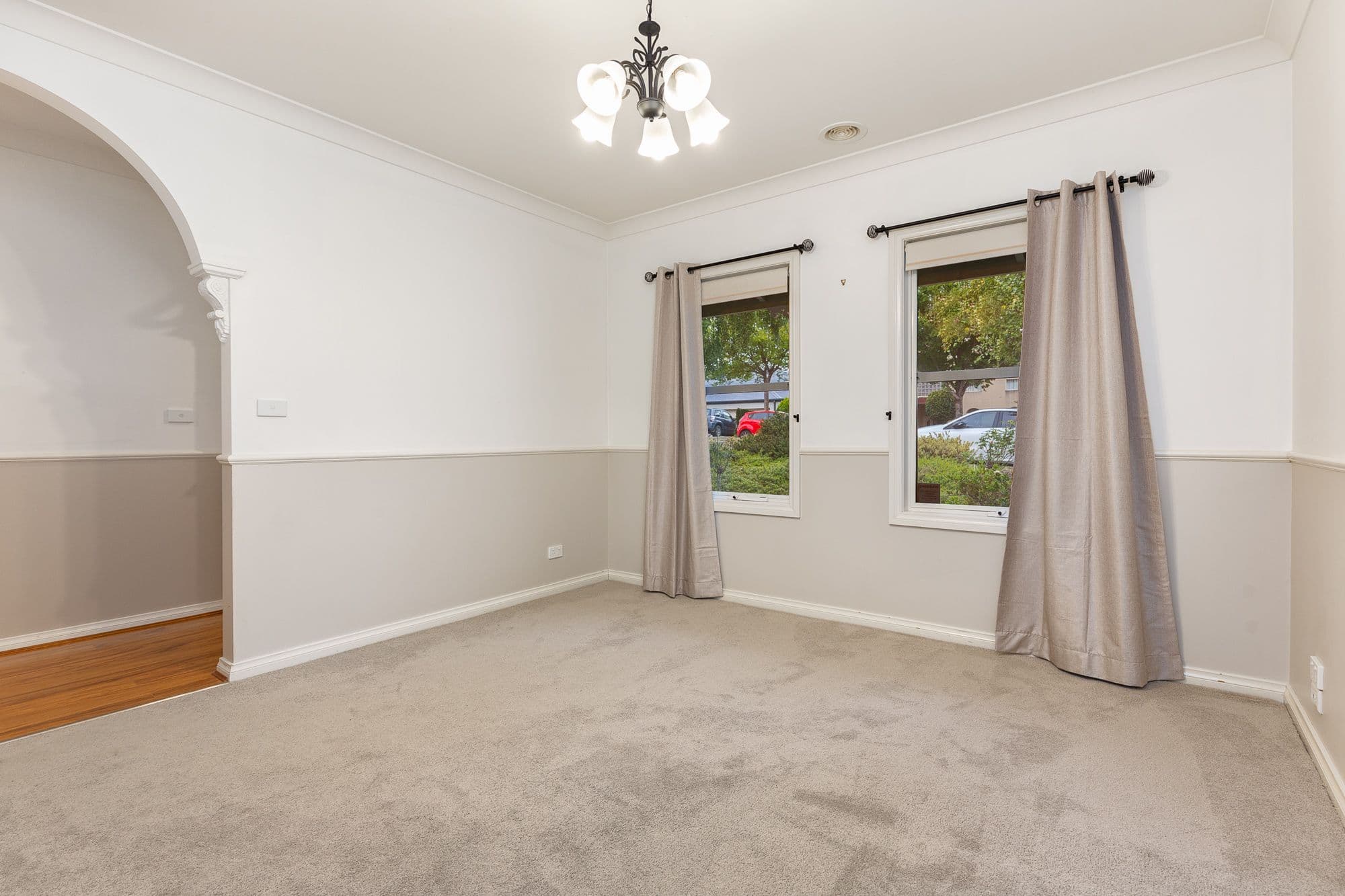 33 Hillgrove Crescent, Berwick VIC 3806, Berwick - Thumbnail 4