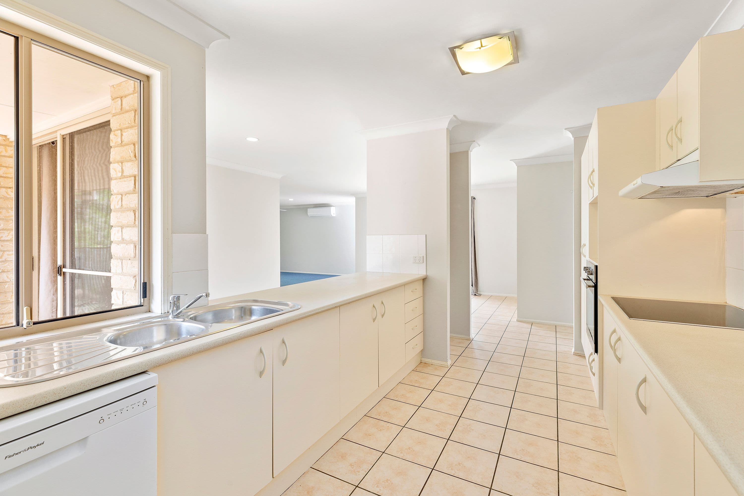 4 Satinwood Street, Noosaville QLD 4566, Noosaville - Thumbnail 4