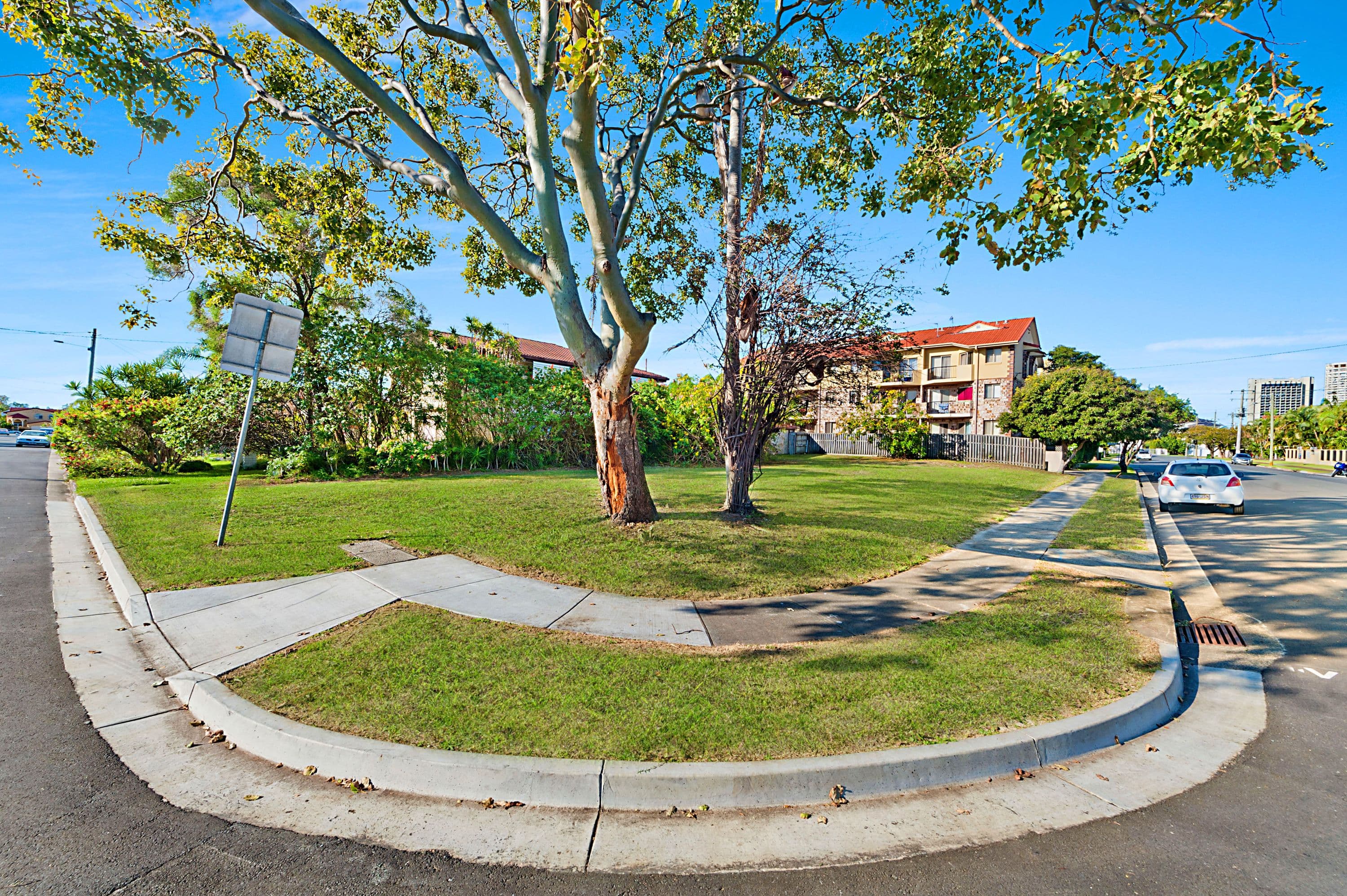 27 Burra Street, Chevron Island QLD 4217, Chevron Island - Image 1
