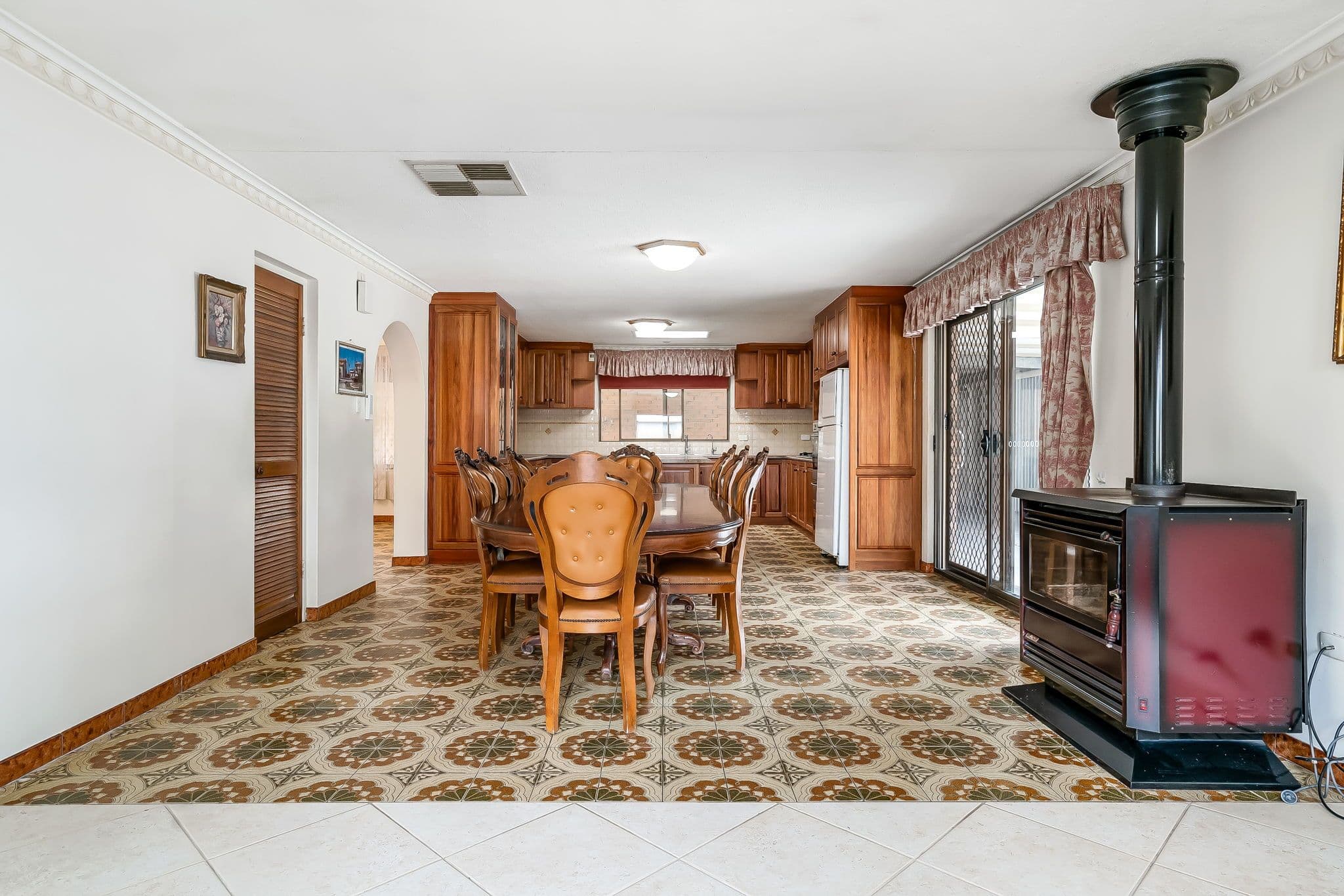 303 Tapleys Hill Road, Seaton SA 5023, Seaton - Thumbnail 4