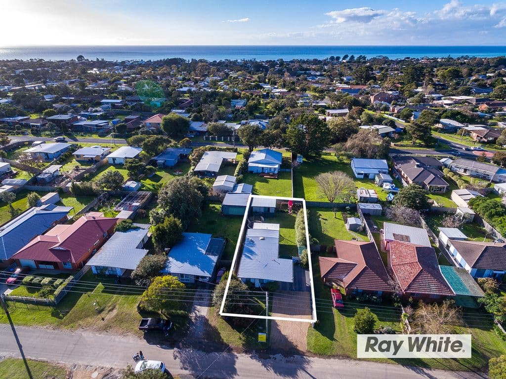 18 Meadow Avenue, Rye VIC 3941, Rye - Thumbnail 2