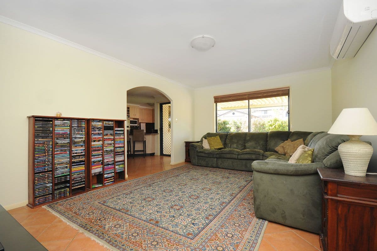 15 Olympus Court, MIDDLE RIDGE QLD 4350, Middle Ridge - Thumbnail 2