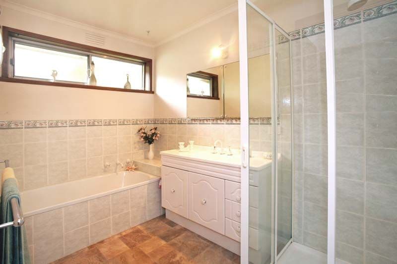 25  Stableford Avenue, GLEN WAVERLEY VIC 3150, Glen Waverley - Thumbnail 4