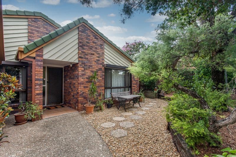 10 Eurabbie Street, Middle Park QLD 4074, Middle Park - Image 1