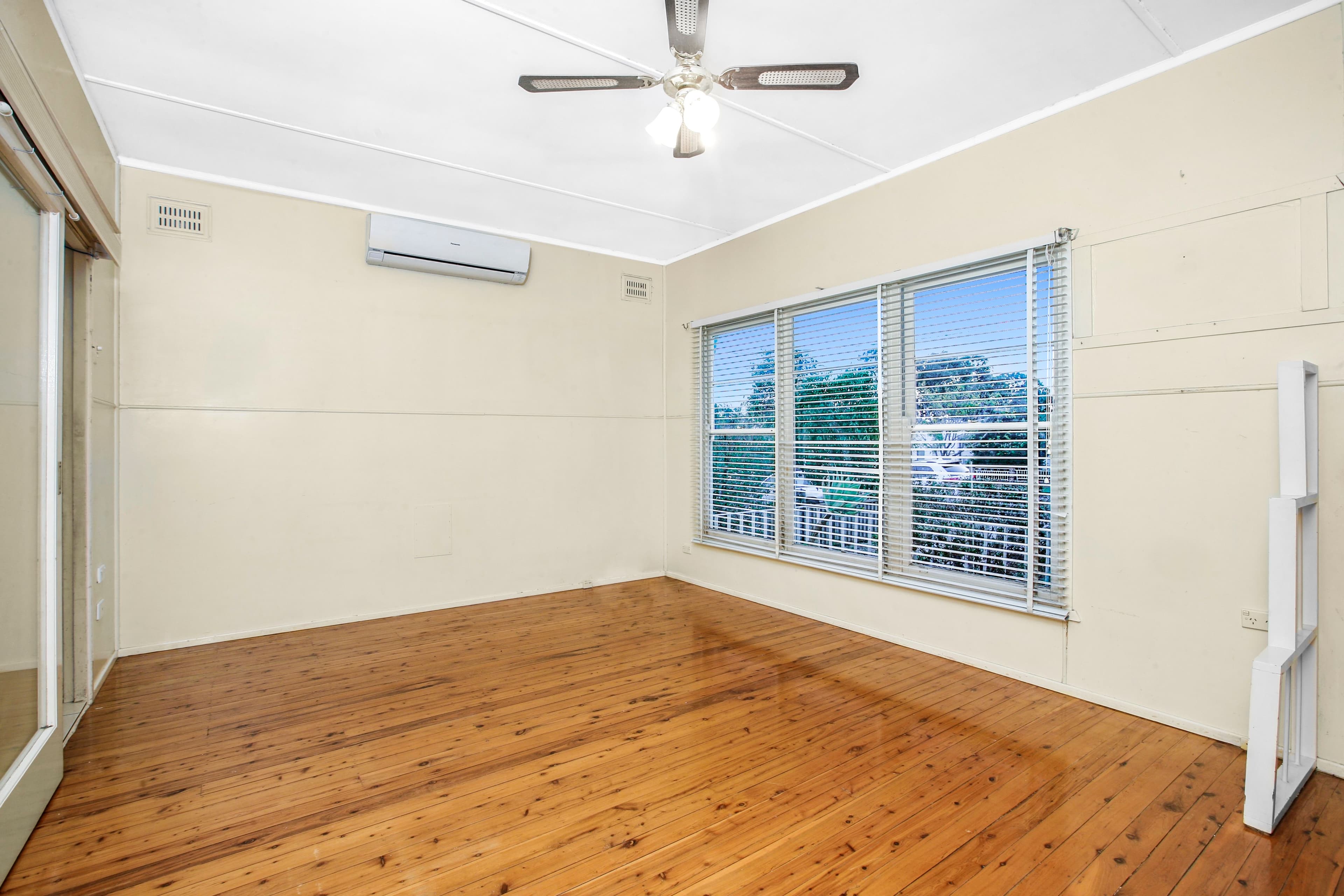 10 Renfrew Street, Guildford NSW 2161, Guildford - Thumbnail 2