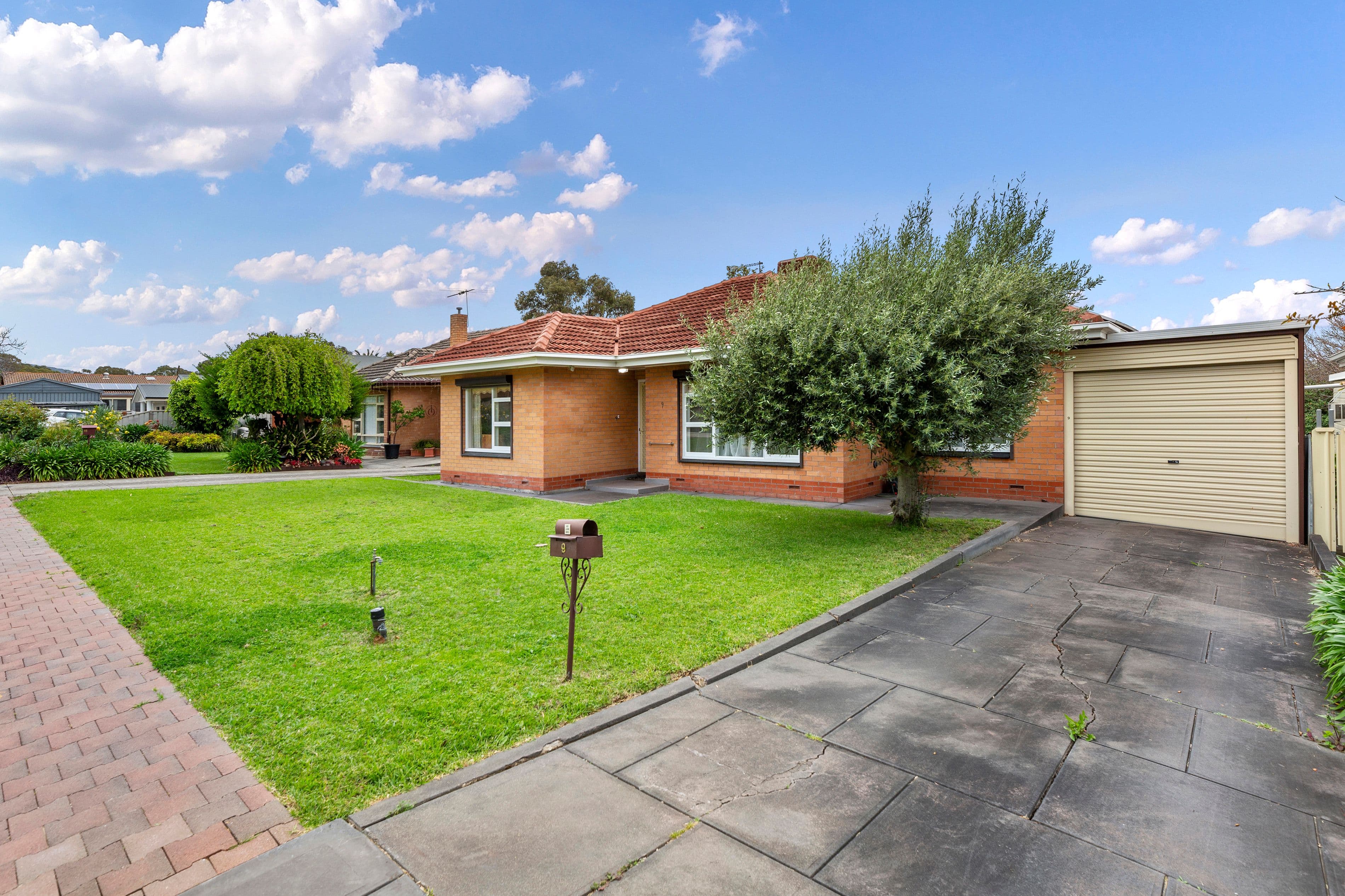9 Laurence Street, Rostrevor SA 5073, Rostrevor - Thumbnail 2