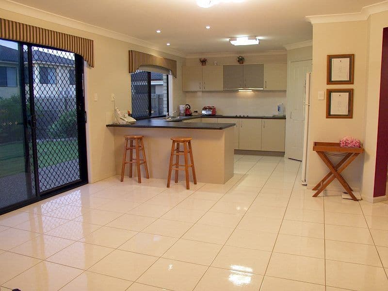 8 Hattah Place, PARKINSON QLD 4115, Parkinson - Thumbnail 3