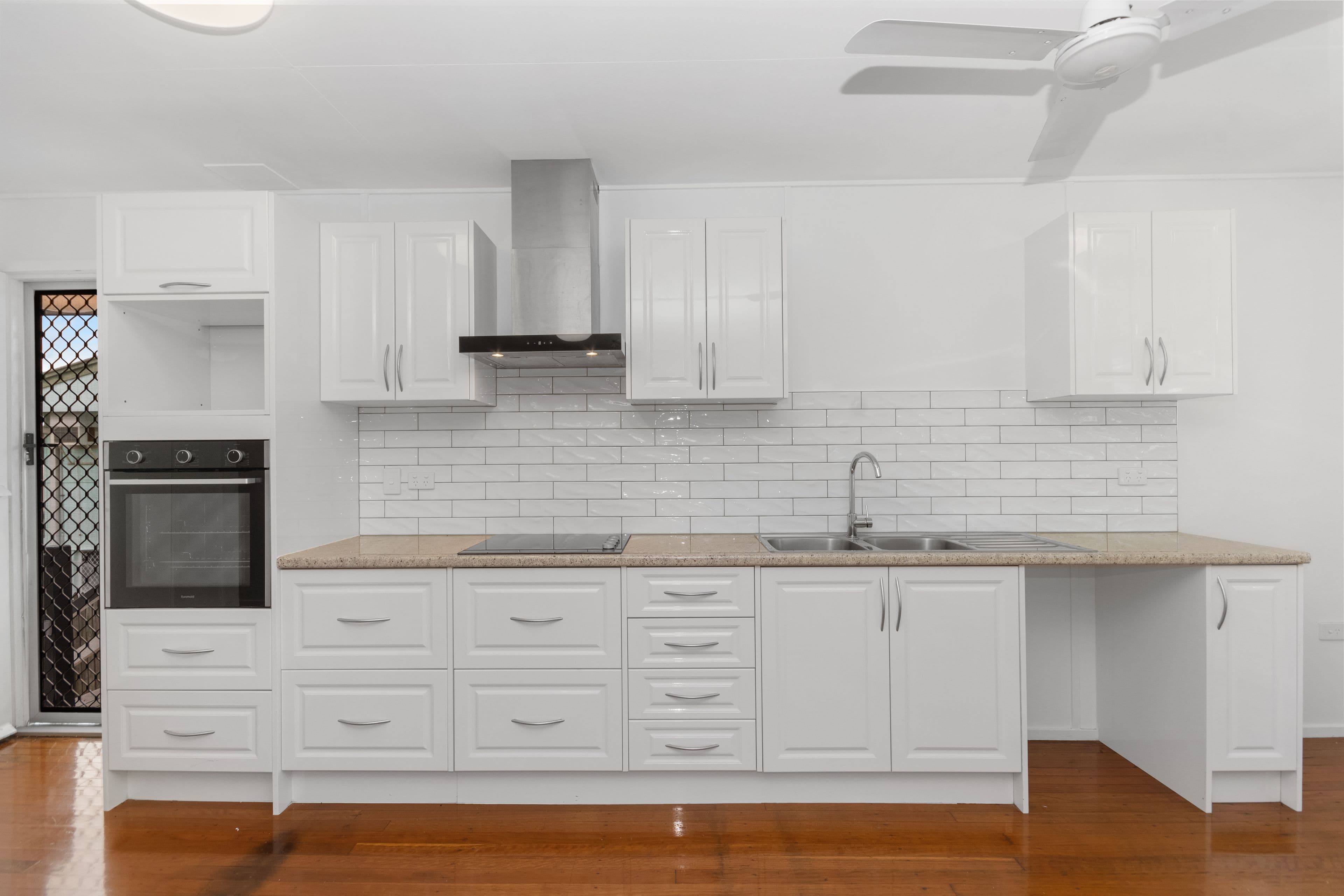 9 Hutchins Street, Heatley QLD 4814, Heatley - Thumbnail 4