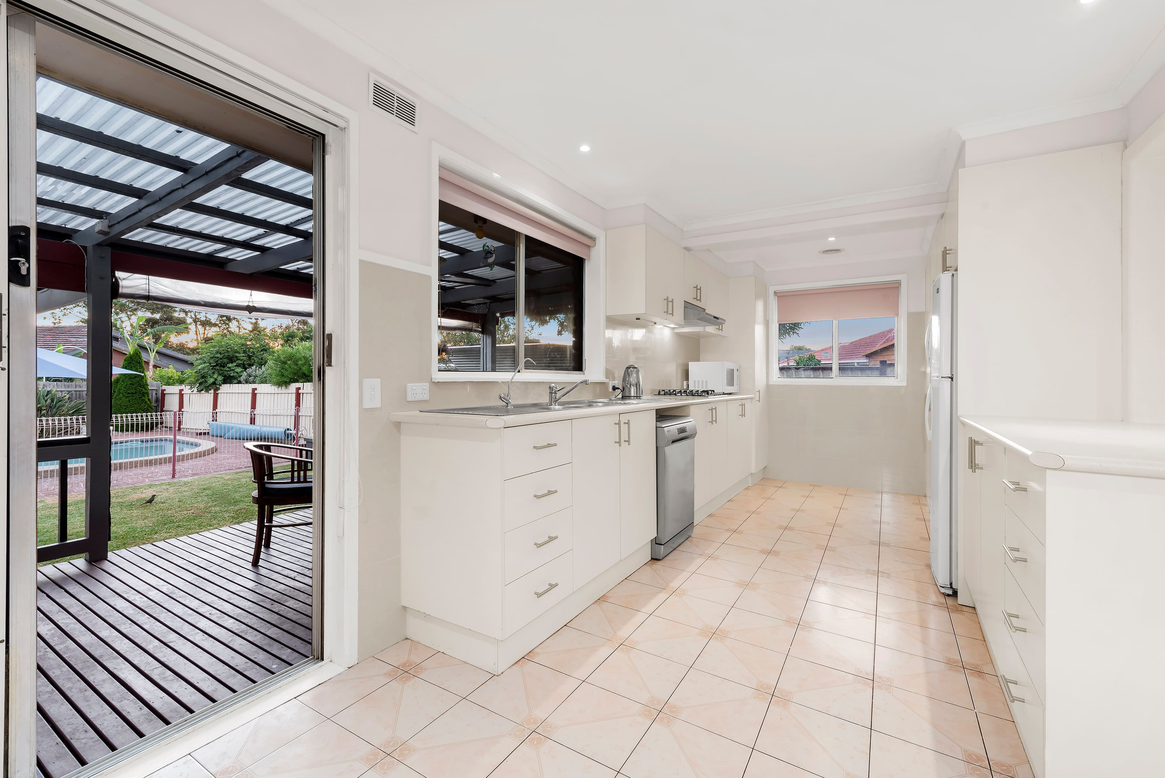 1 Streeton Circuit, Mill Park VIC 3082, Mill Park - Thumbnail 2