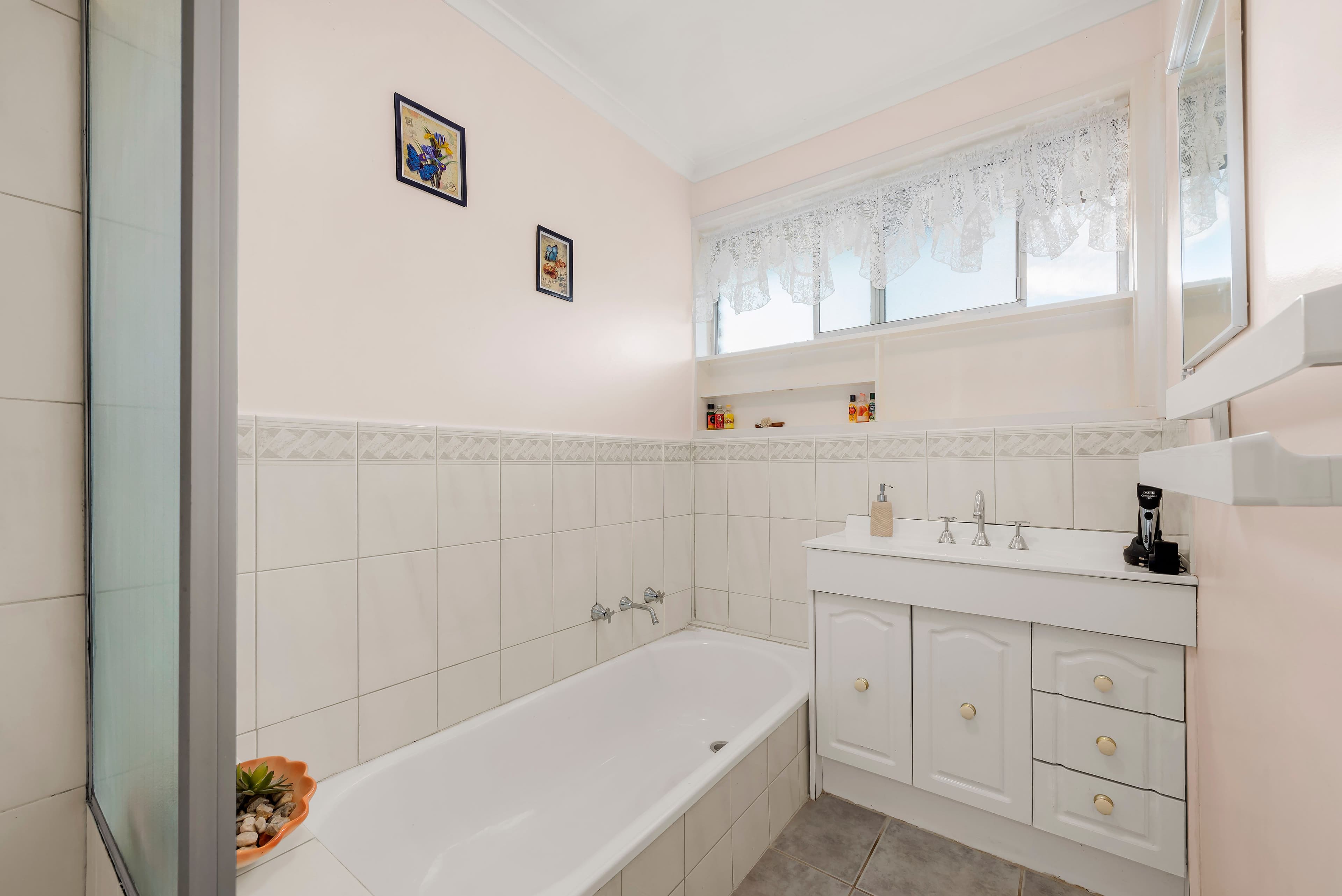 1 Streeton Circuit, Mill Park VIC 3082, Mill Park - Thumbnail 5