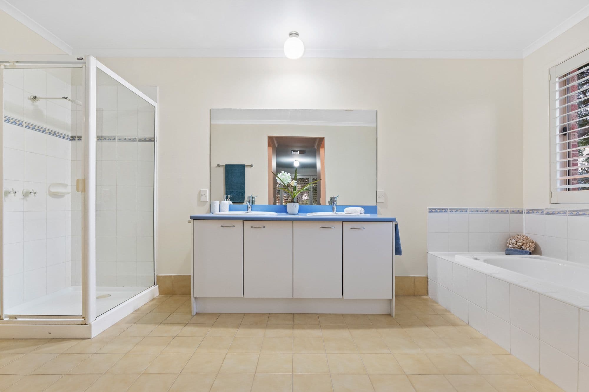 2 Yankos Drive, Werribee VIC 3030, Werribee - Thumbnail 3