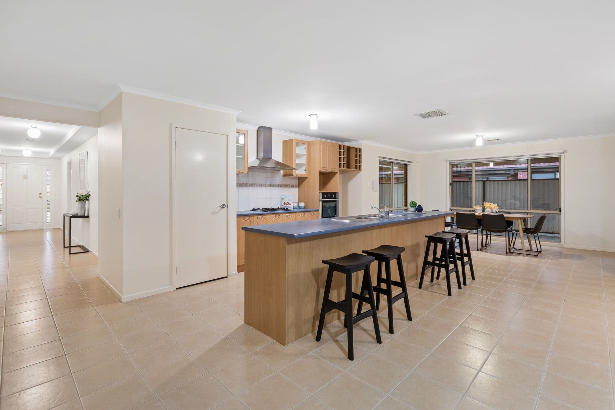 2 Yankos Drive, Werribee VIC 3030, Werribee - Thumbnail 4