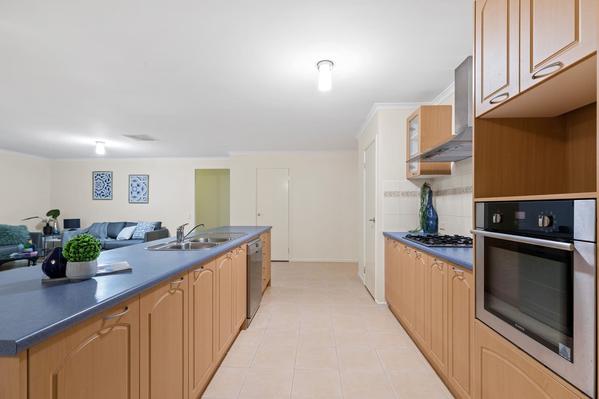 2 Yankos Drive, Werribee VIC 3030, Werribee - Thumbnail 5