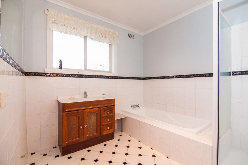 58 Crandon Crescent, NEWNHAM TAS 7248, Newnham - Thumbnail 8