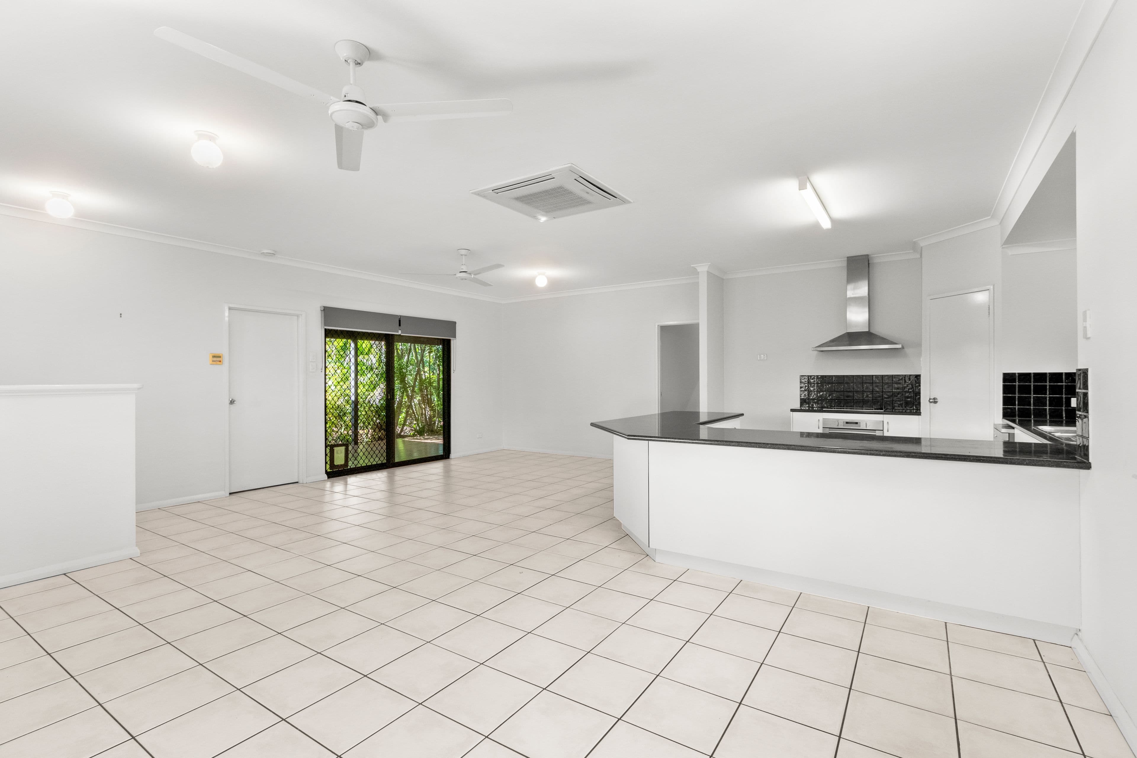 14 Shearwater Crescent, Djugun WA 6725, Djugun - Thumbnail 7